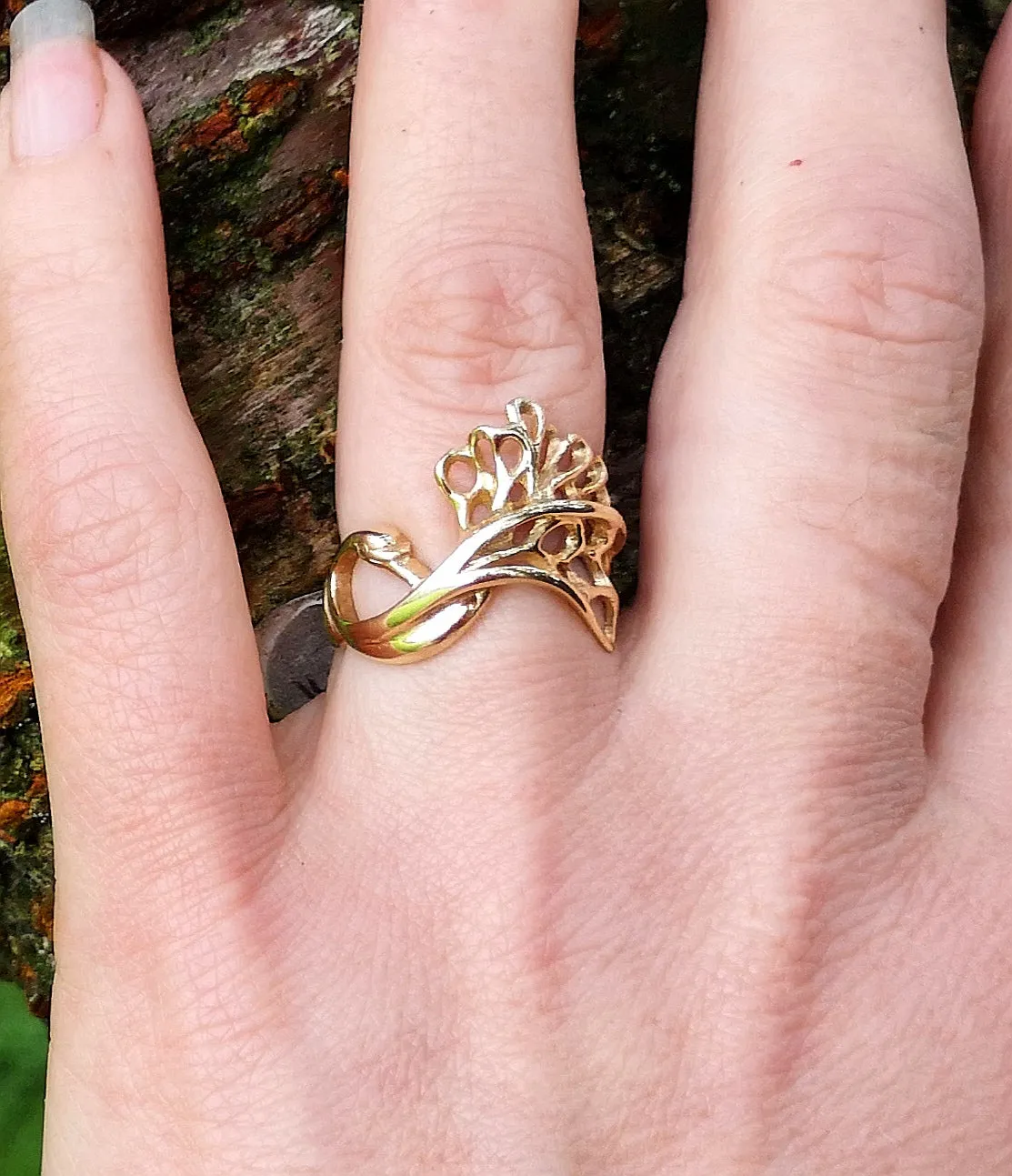 14ct Gold Graceful Children Of Lir Ring