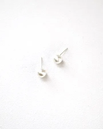 Amelia Pearl Earrings