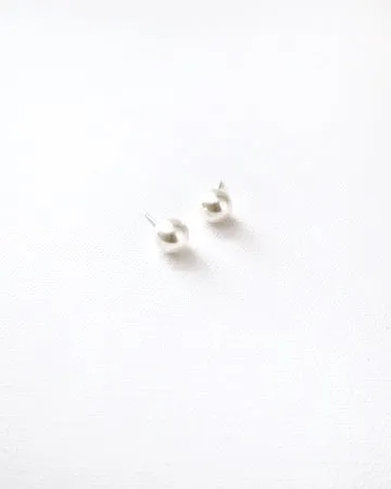 Amelia Pearl Earrings