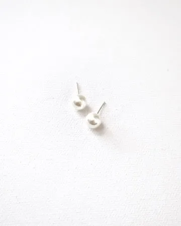 Amelia Pearl Earrings