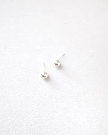 Amelia Pearl Earrings