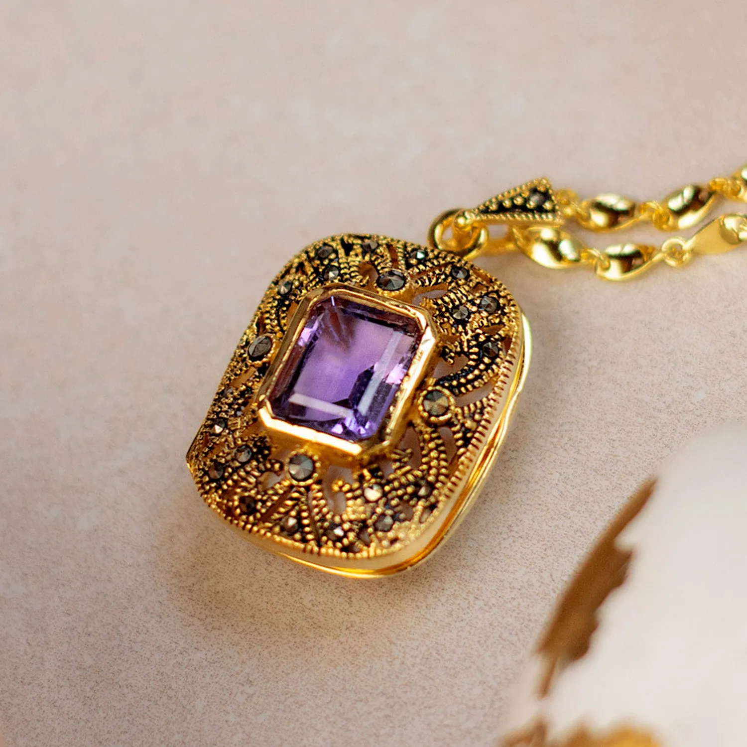 Amethyst Locket Gold   Photos