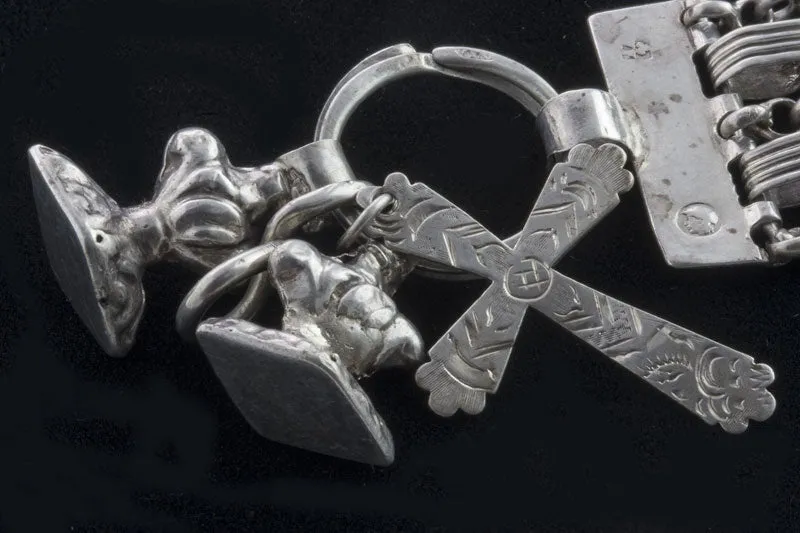 Antique 19th Century Dutch silver bracelet with charms. Hallmarked. j-brvs870