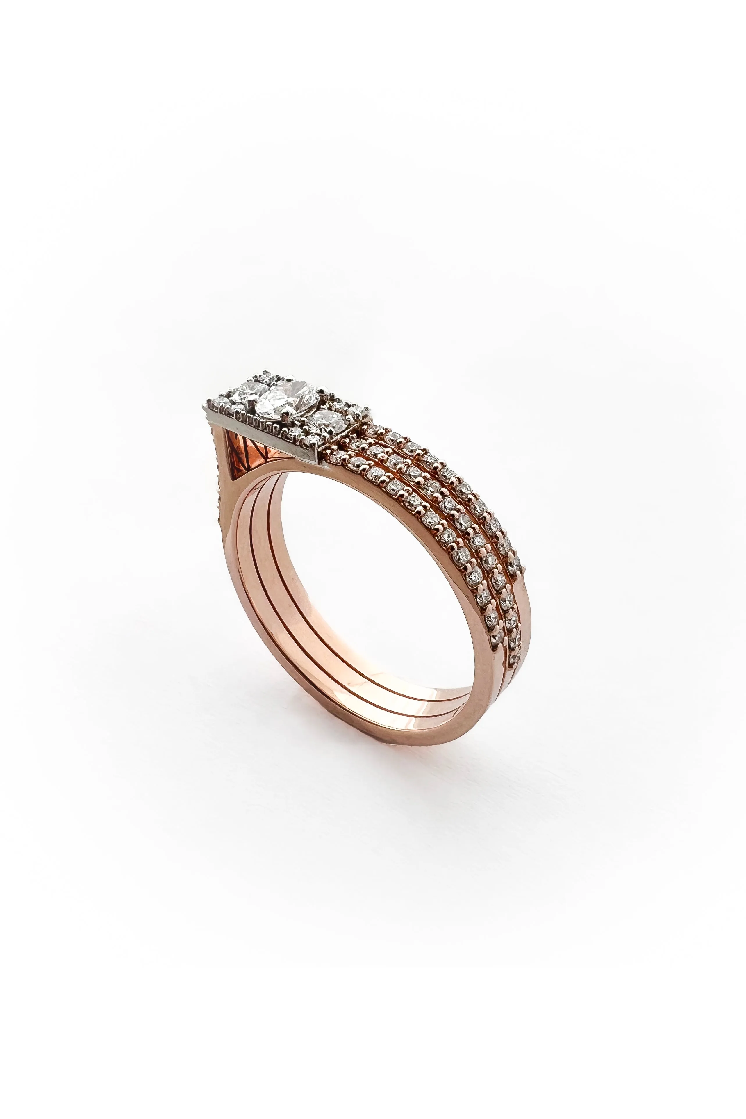 Belle Wife gold ring