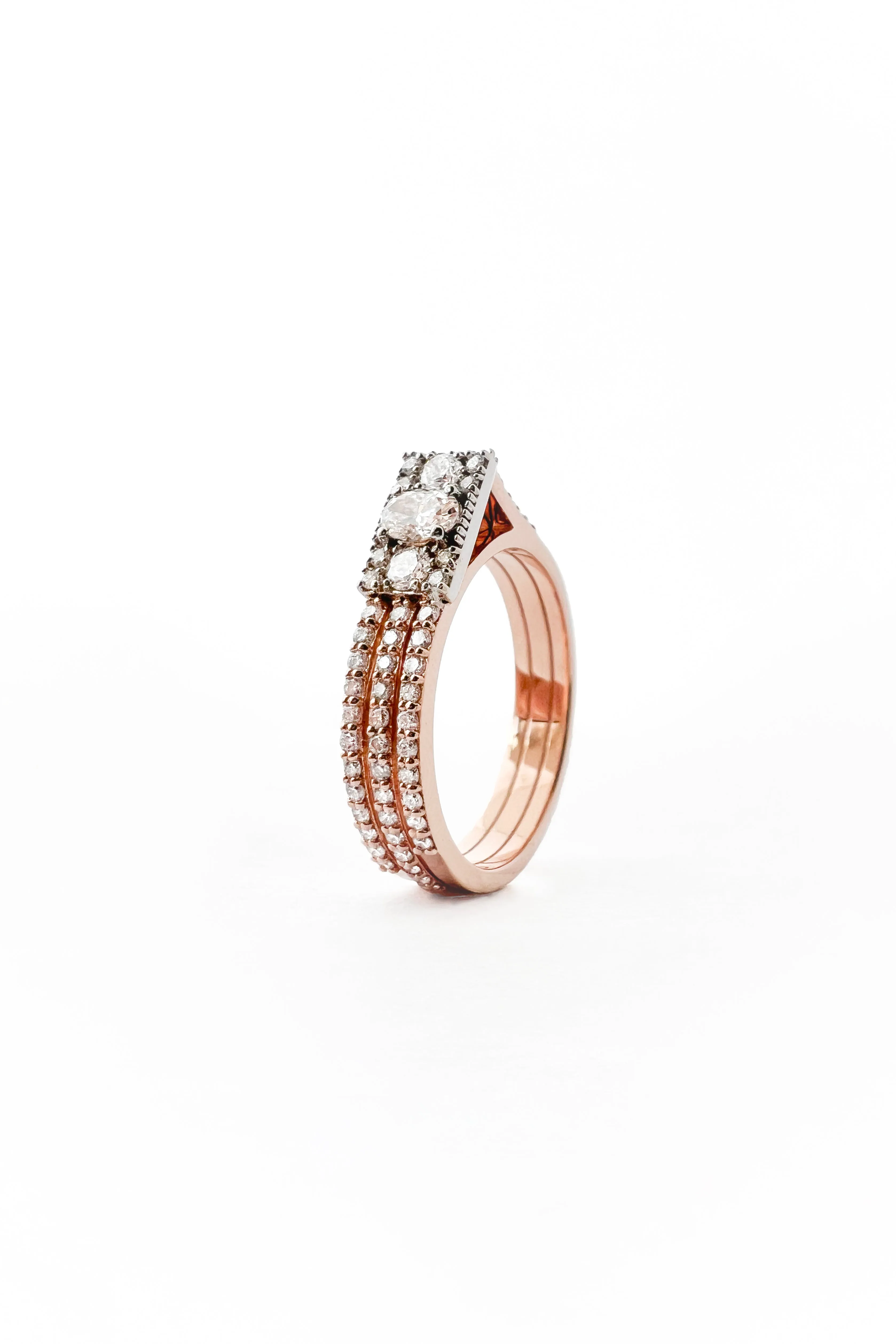 Belle Wife gold ring