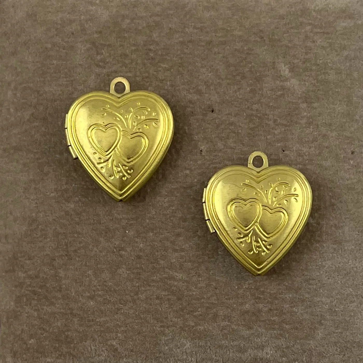 Brass Heart Lockets 23 x 20mm (3)