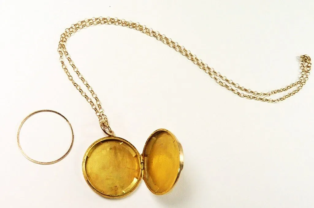 Fully Hallmarked Antique Rose Gold Locket 1913 Sheldon Brothers And 16 Inch Fully Hallmarked Gold Necklace
