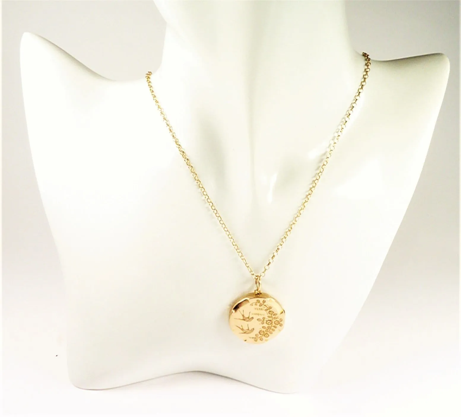 Fully Hallmarked Antique Rose Gold Locket 1913 Sheldon Brothers And 16 Inch Fully Hallmarked Gold Necklace