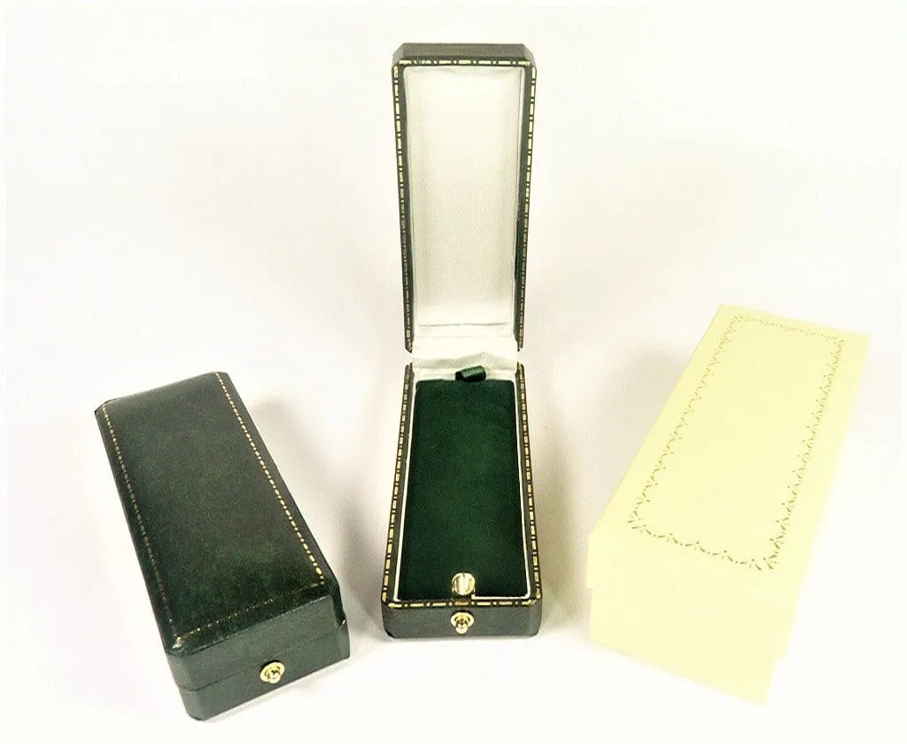 Fully Hallmarked Art Nouveau 9 Carat Gold Locket 1905 4.2 Grams And 45 cm Necklace