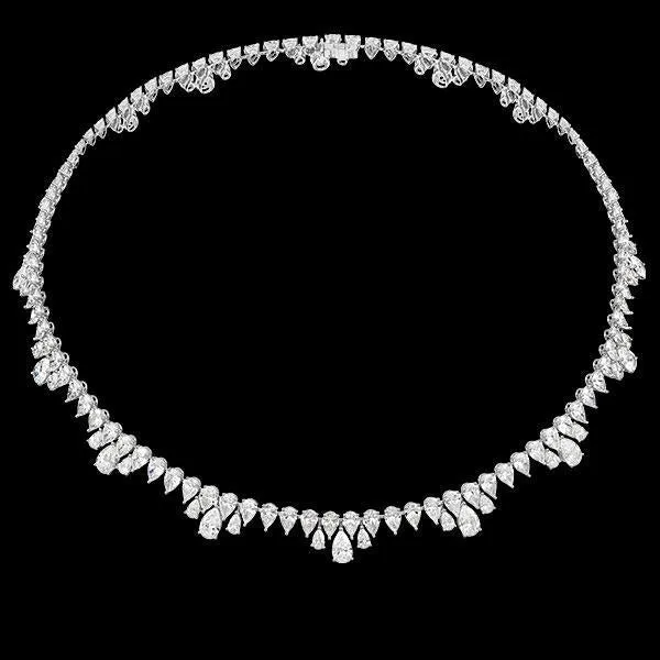 "No Time to Die" Green Carpet Collection Necklace