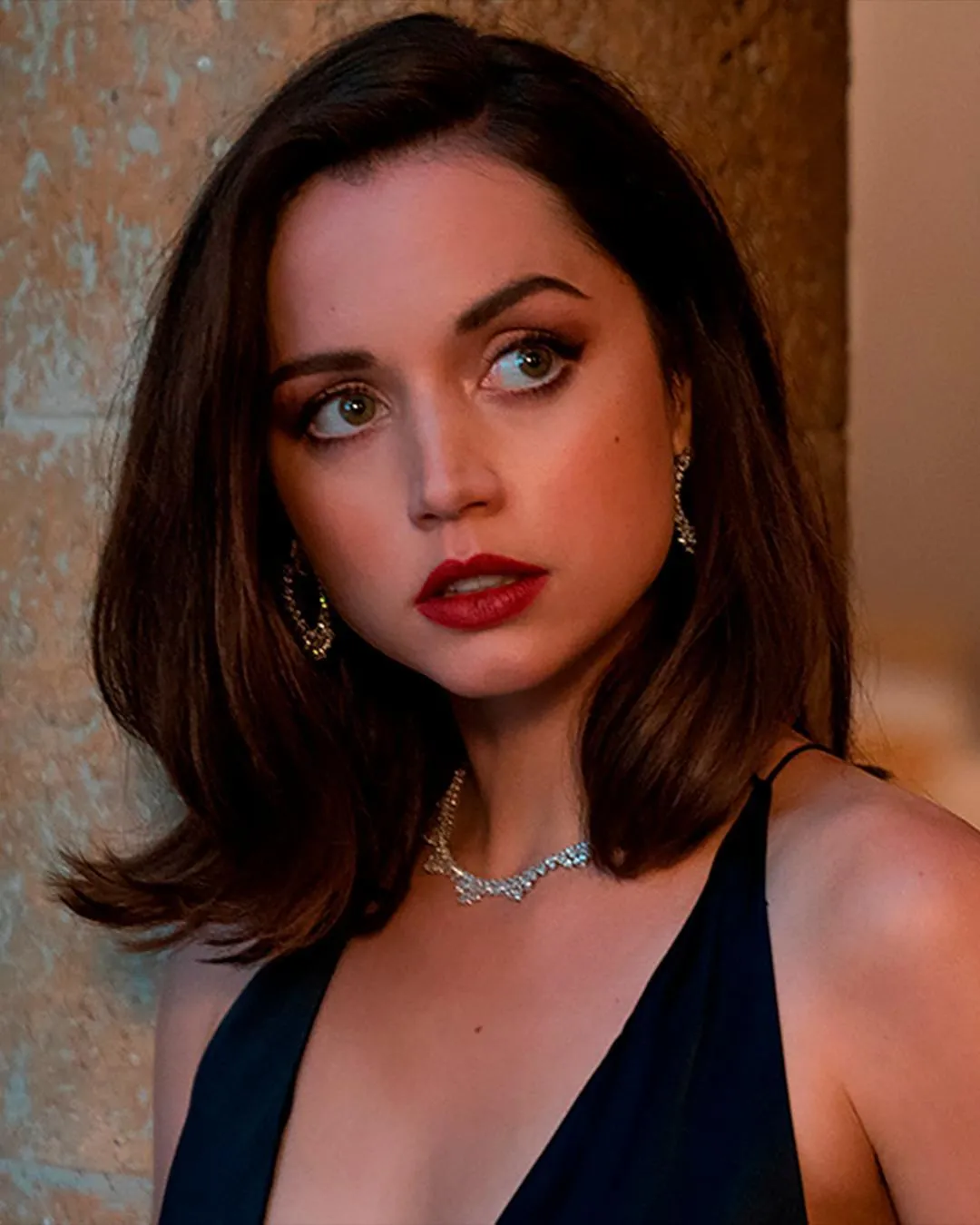 "No Time to Die" Green Carpet Collection Necklace
