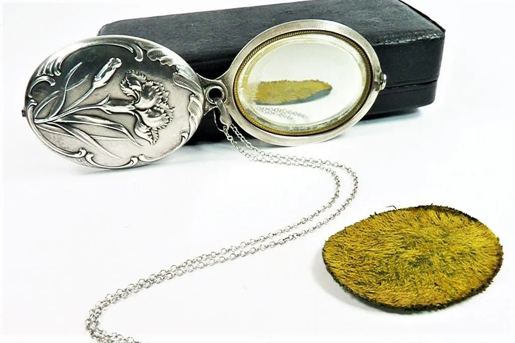 Rare Art Nouveau French Solid Silver Dianthus Locket With 24 Inch Sterling Silver Necklace