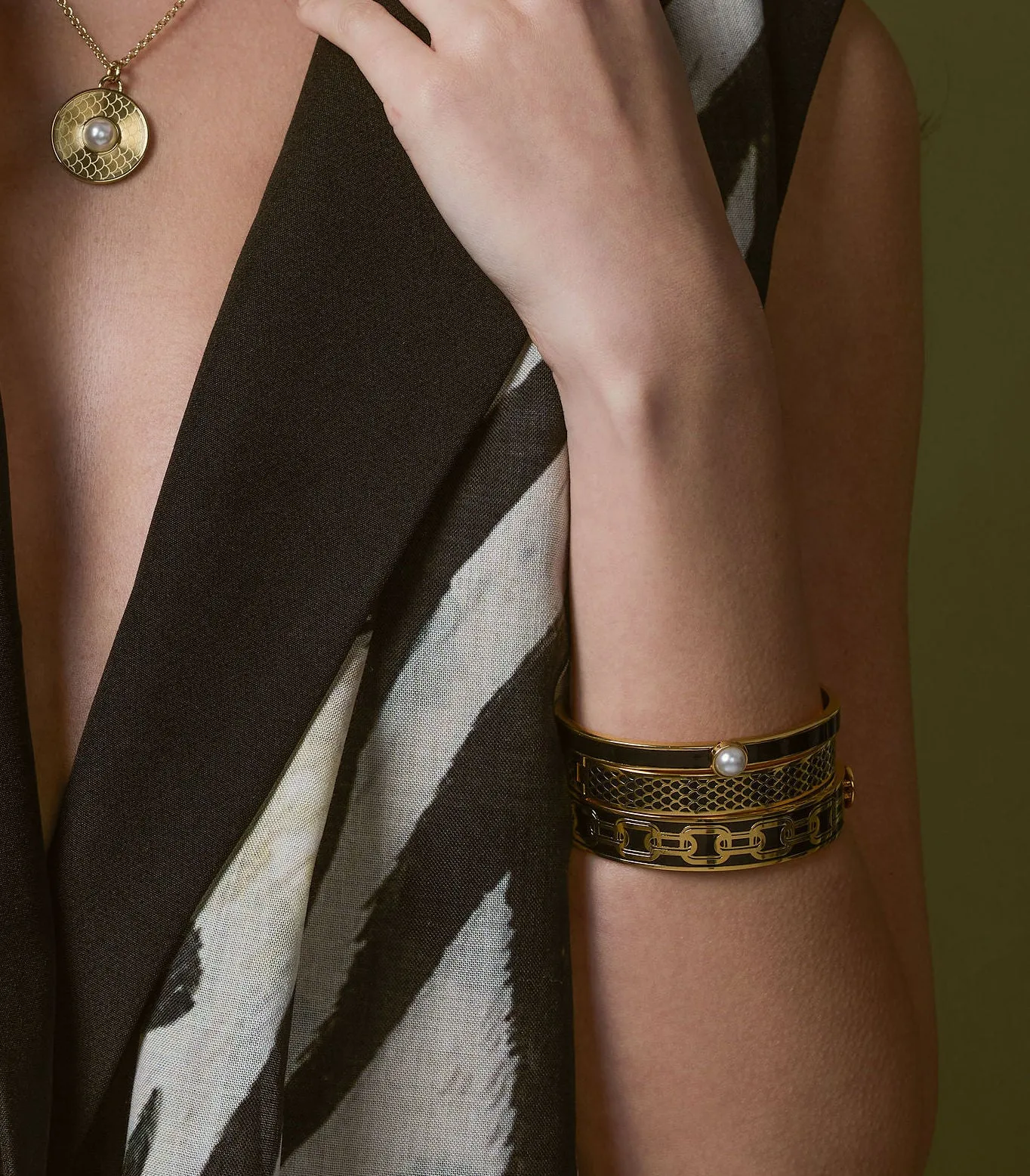 Salamander Black & Gold Bangle