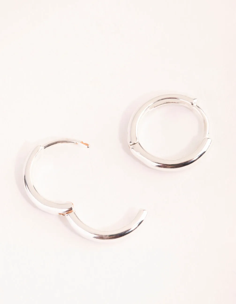 Silver Simple Huggie Earrings