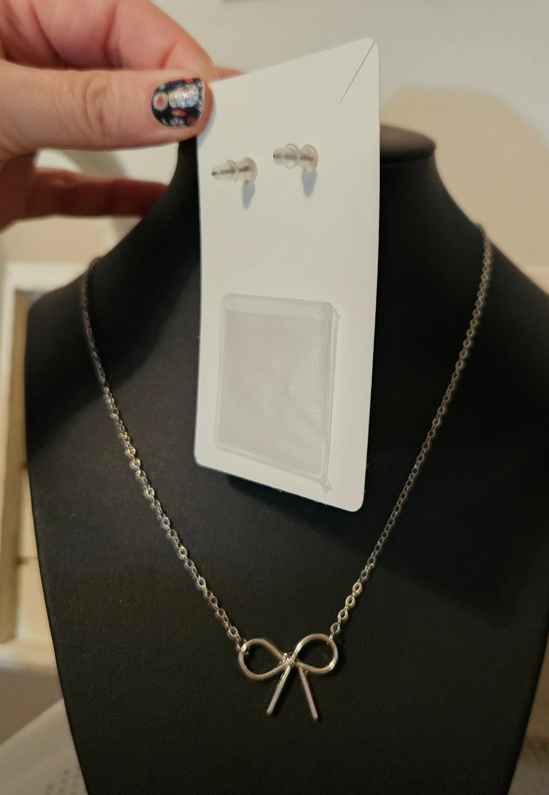 Simple Bow Necklace & Earring Set