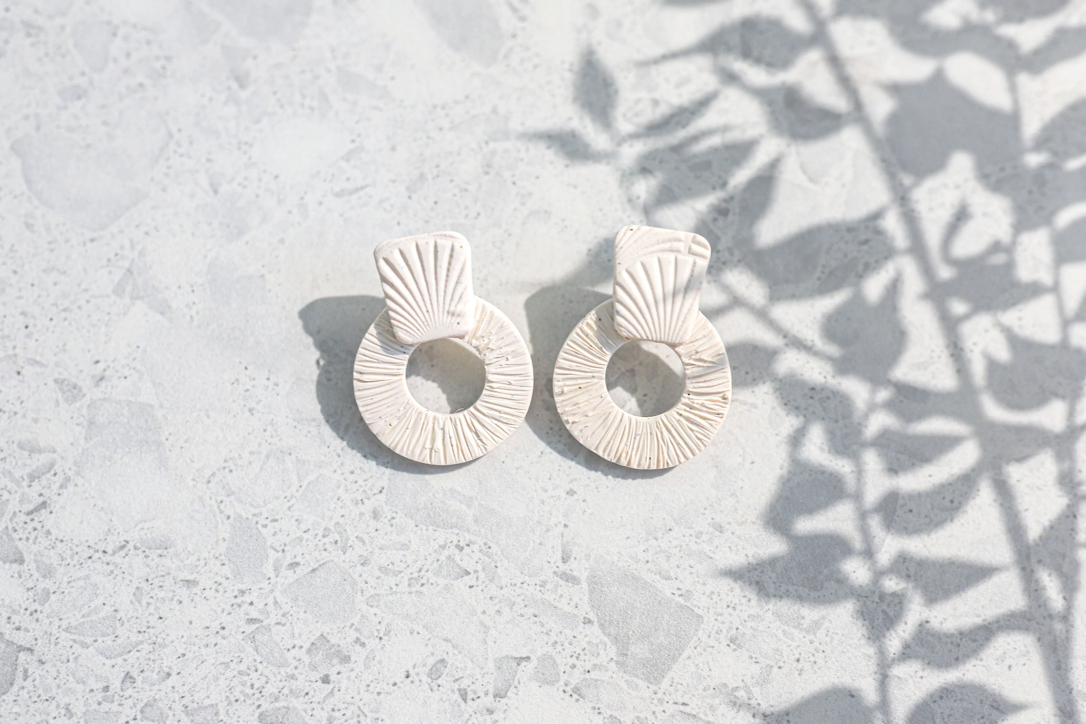 Simple Cream Dreams [W]