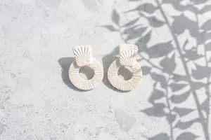 Simple Cream Dreams [W]