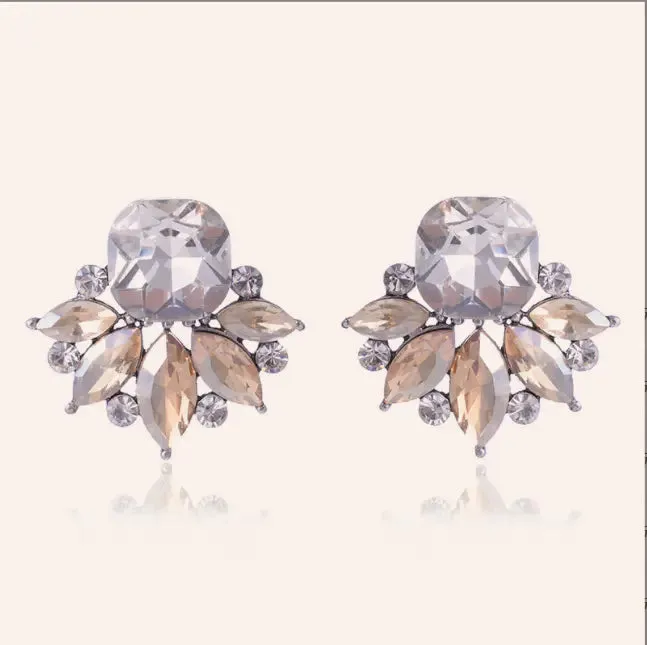 Simple Four Color Flower Stud Women Earrings