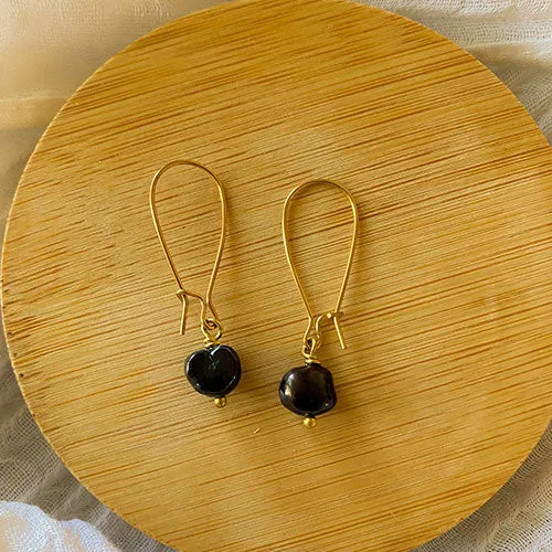 Simple Pearl Earring