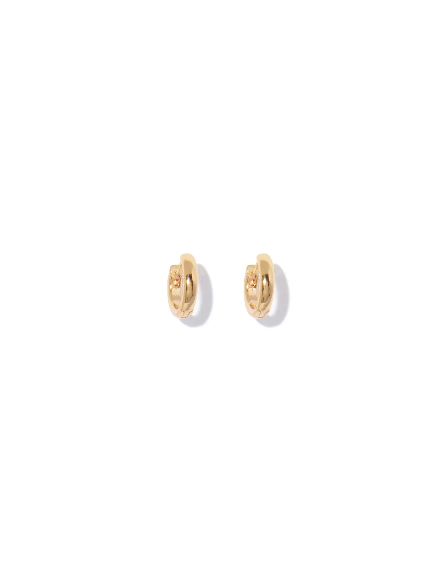 Stacey Simple Huggie Earrings