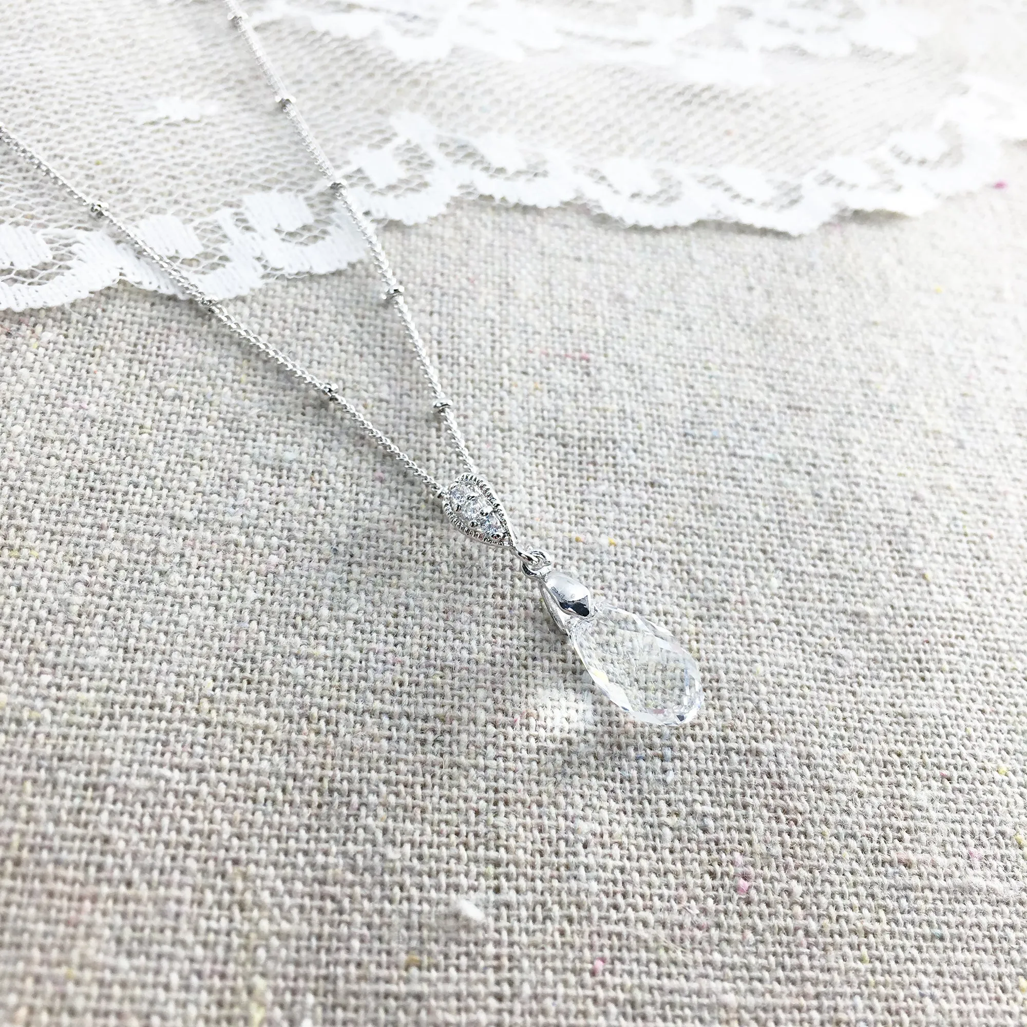 Sway Teardrop Necklace
