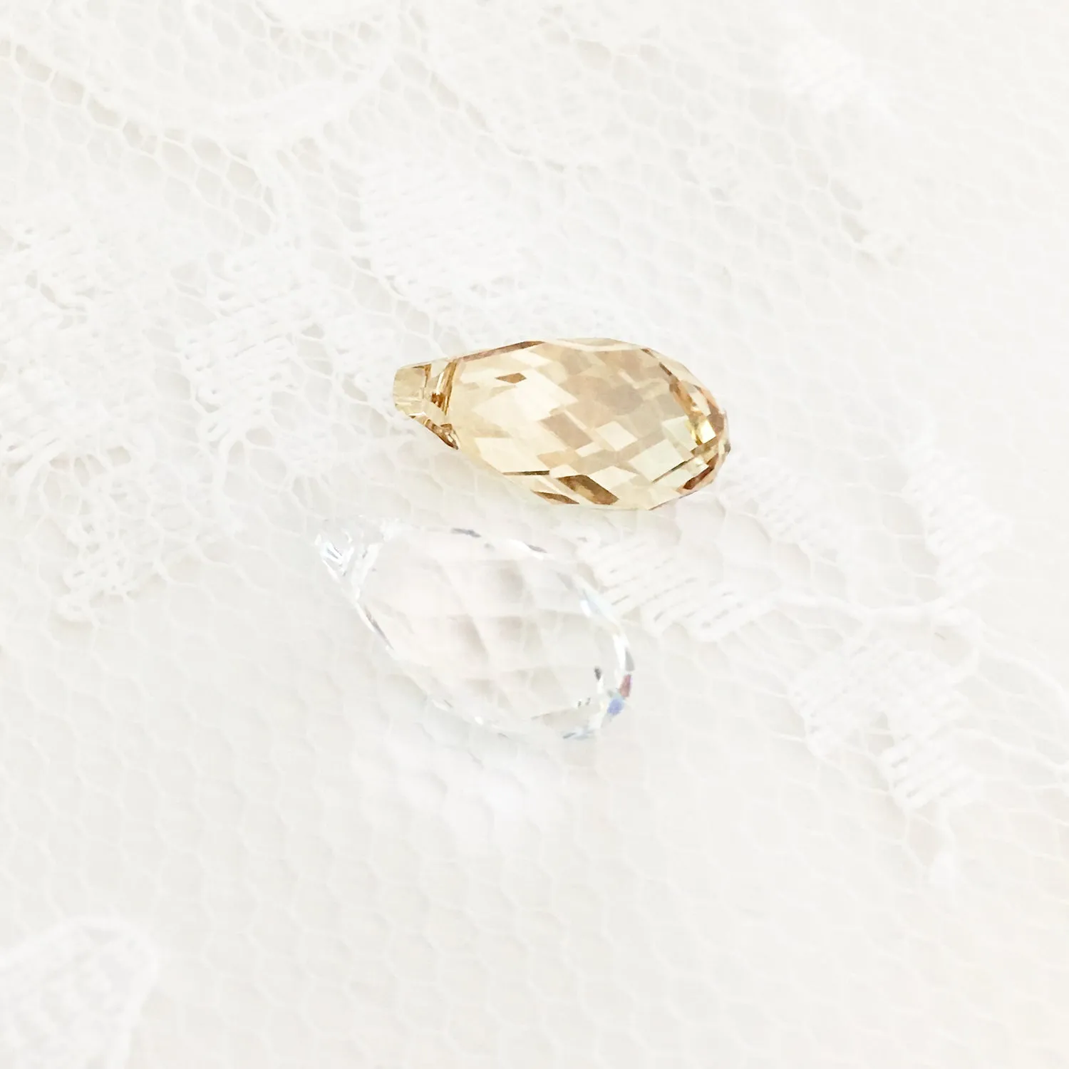 Sway Teardrop Necklace