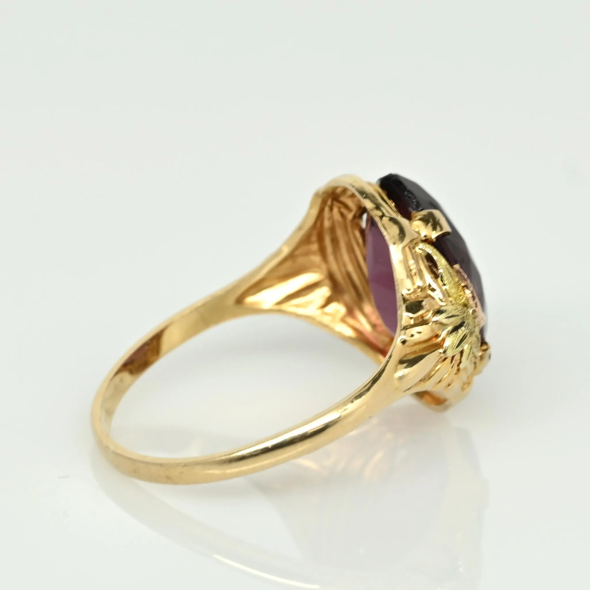 Vintage 10k Glass Ring With Rose and Yellow Gold Accents