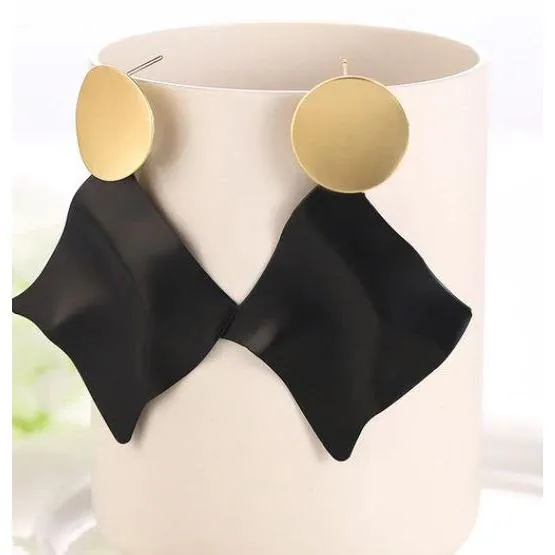 Women Golden Drop Geometric Black Long Hanging Earrings Retail