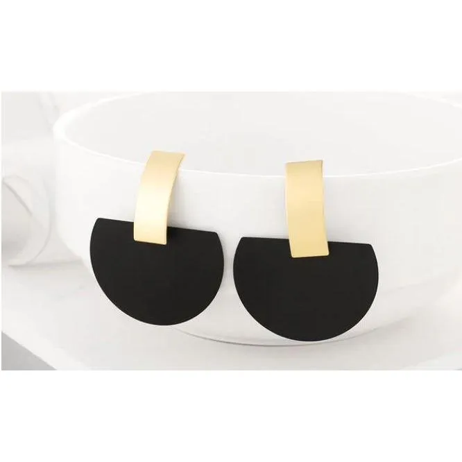 Women Golden Drop Geometric Black Long Hanging Earrings Retail