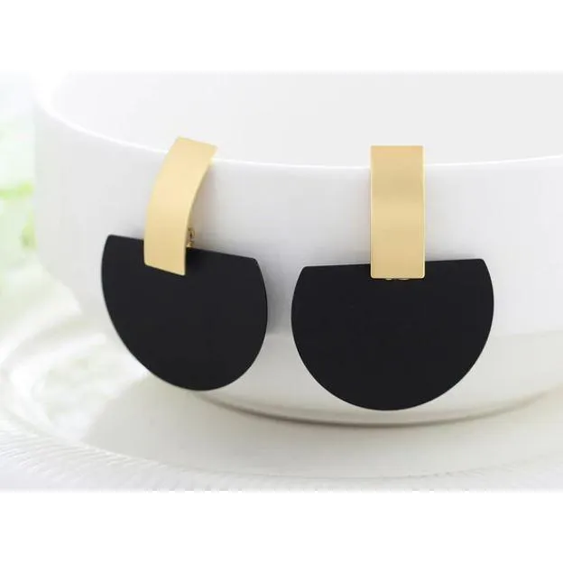Women Golden Drop Geometric Black Long Hanging Earrings Retail